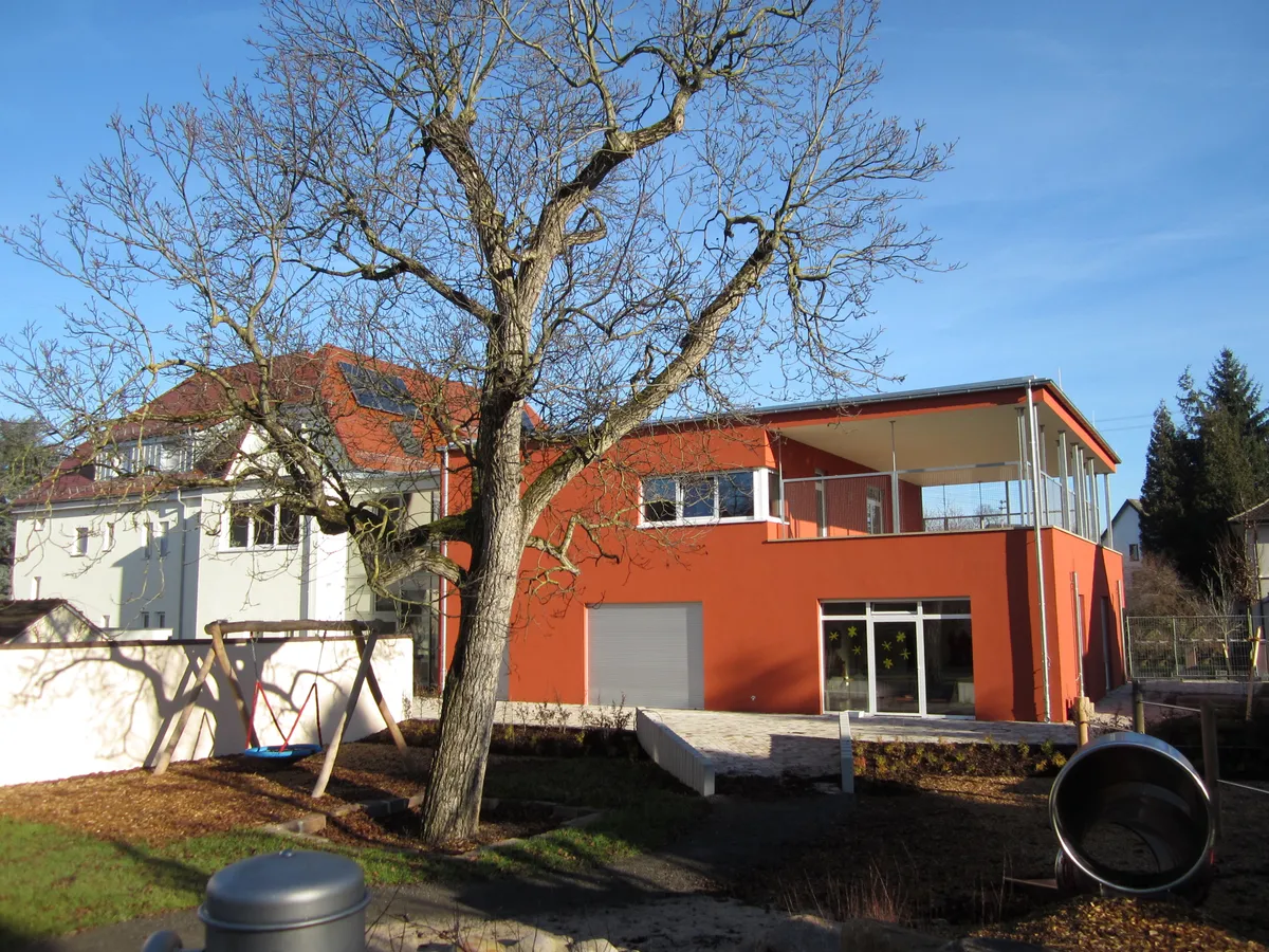 Umbau + Erweiterung Kindergarten + Wohnheim